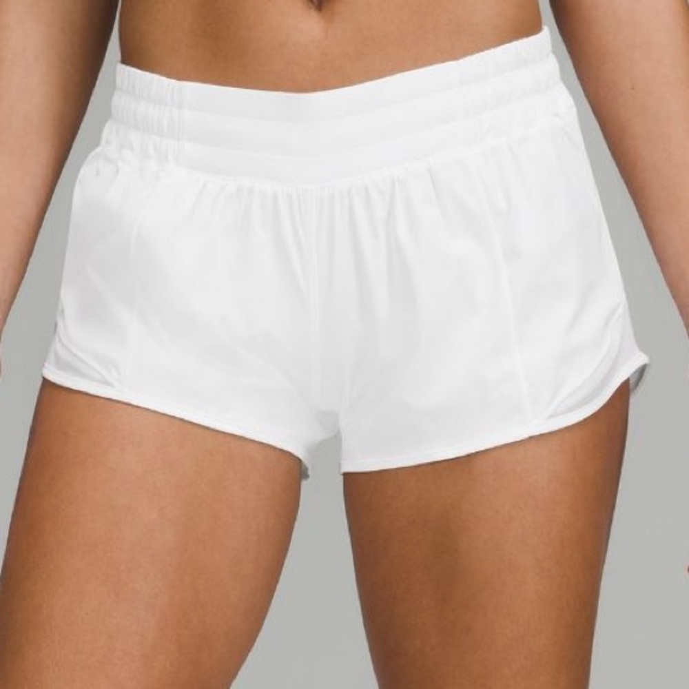 Lululemon White Hotty Hot shorts (2.5 inch)